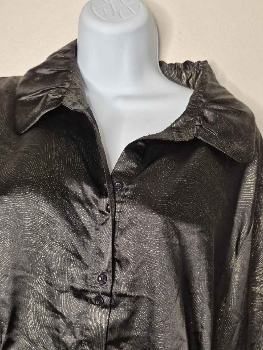 97% Polyester Button-Front Blouse in Black - Picture 3 of 13